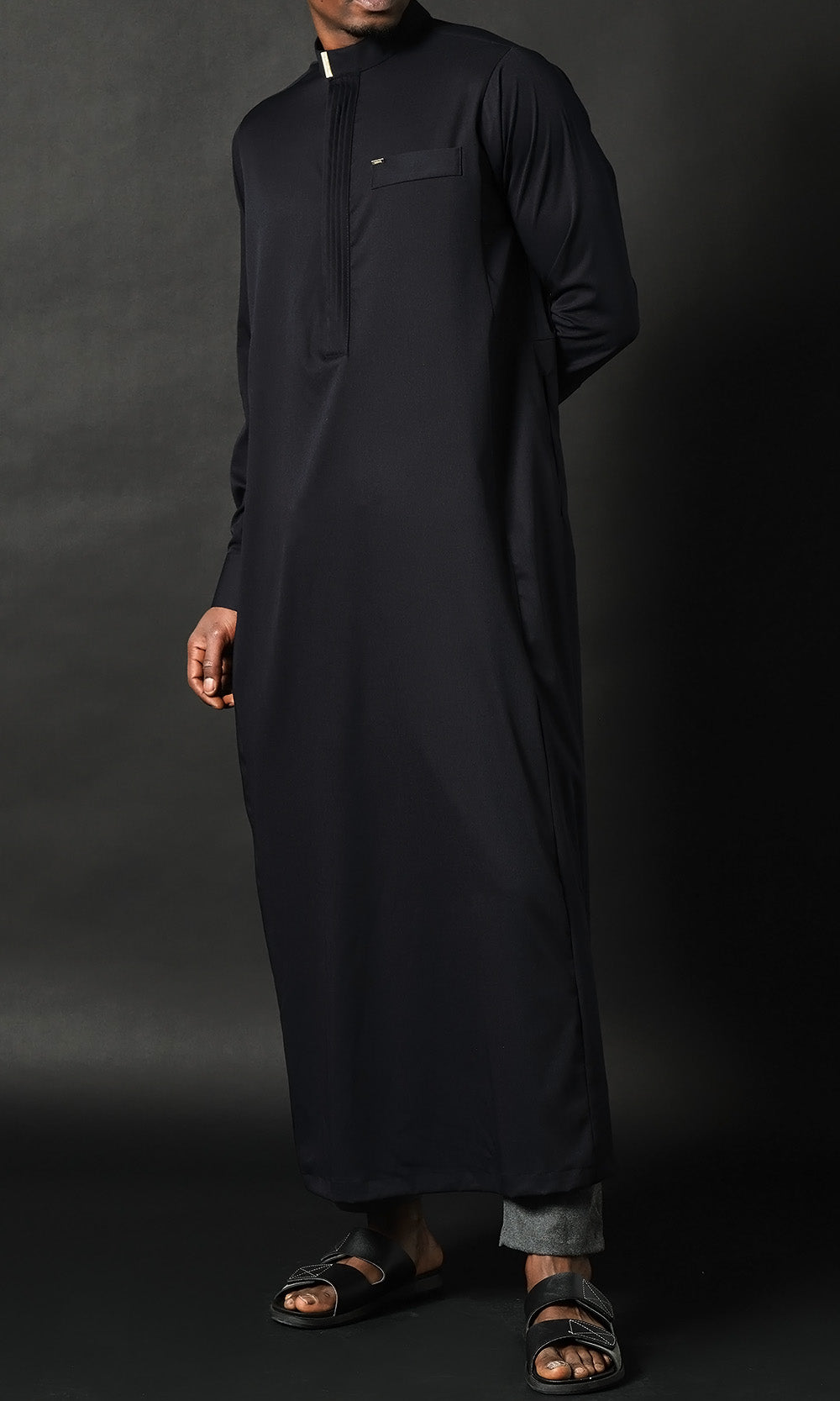 QL Qamis Bey en noir