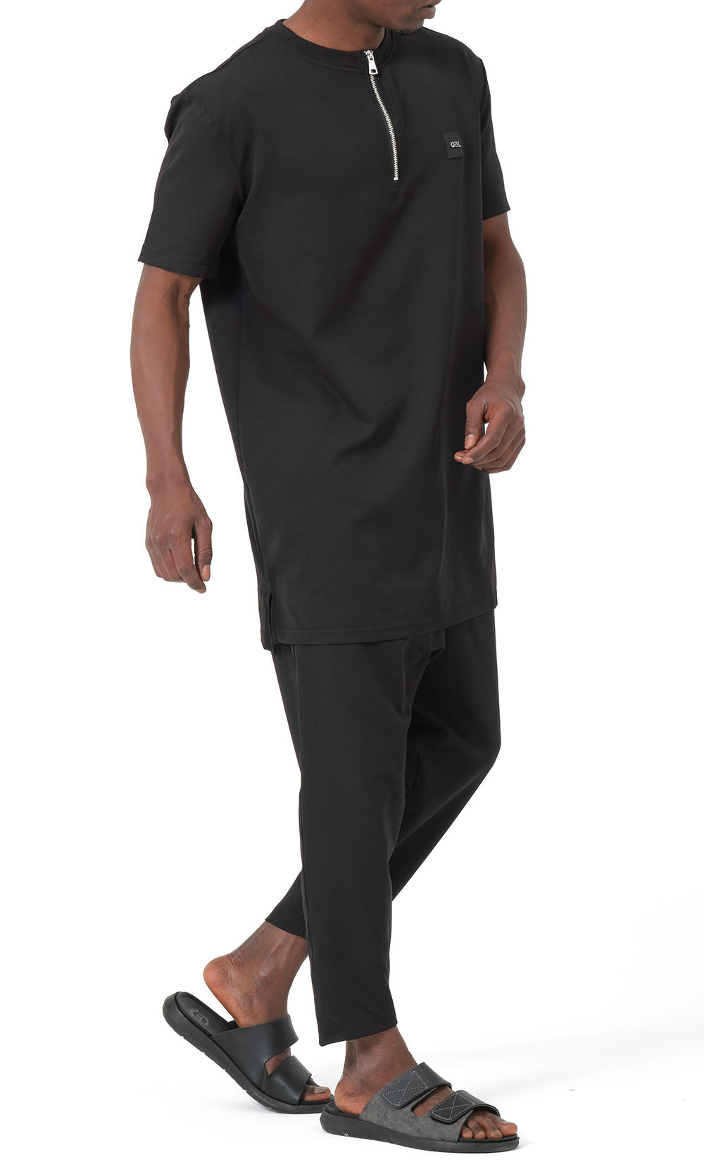 QTE2001 Ensemble Qamis Court Silent en Noir