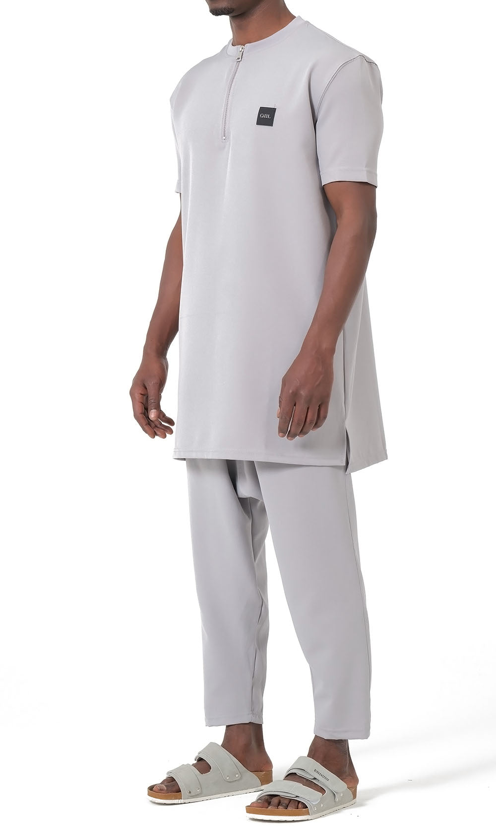 QTE2001 Ensemble Qamis Court Silent Gris Clair