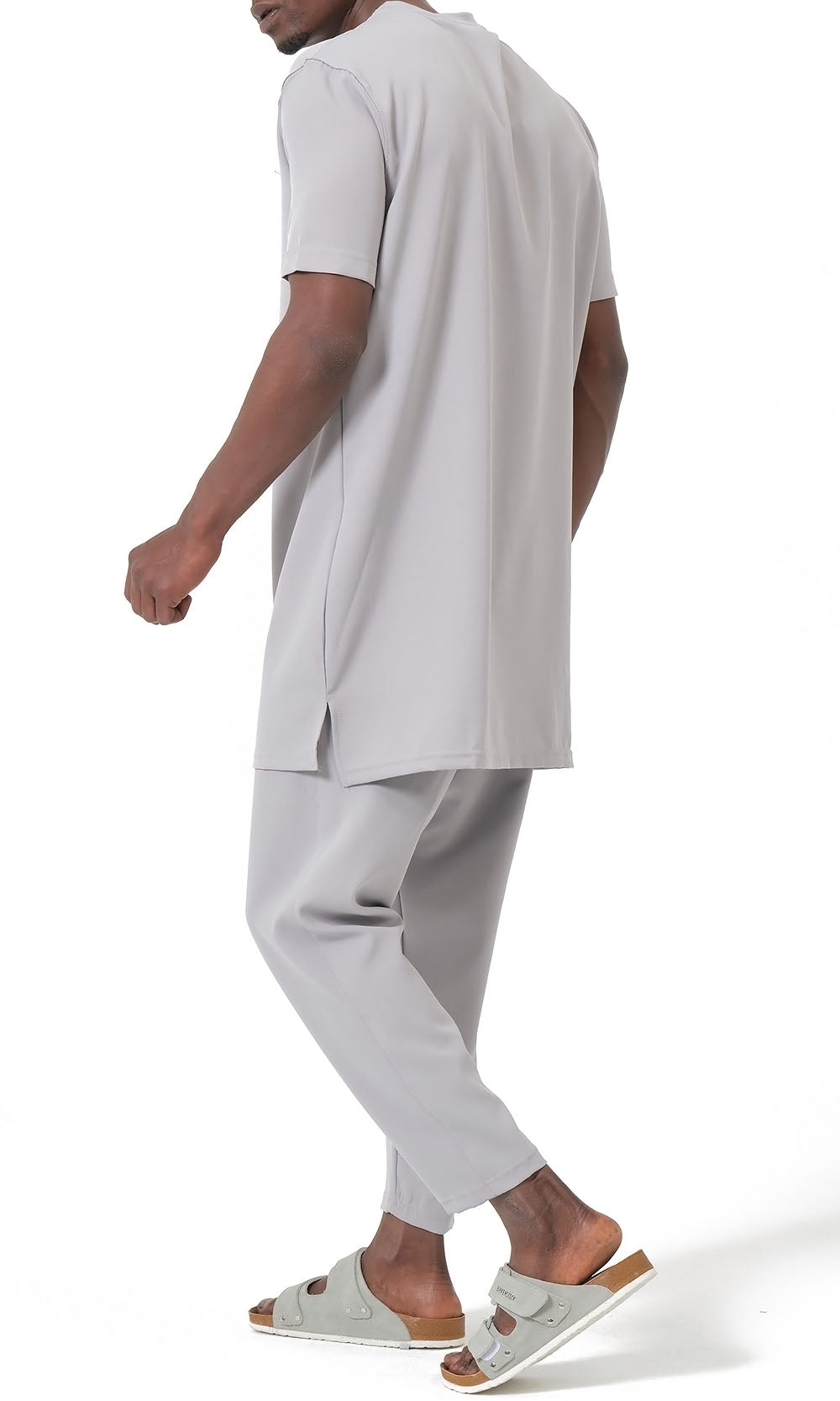 QTE2001 Ensemble Qamis Court Silent Gris Clair