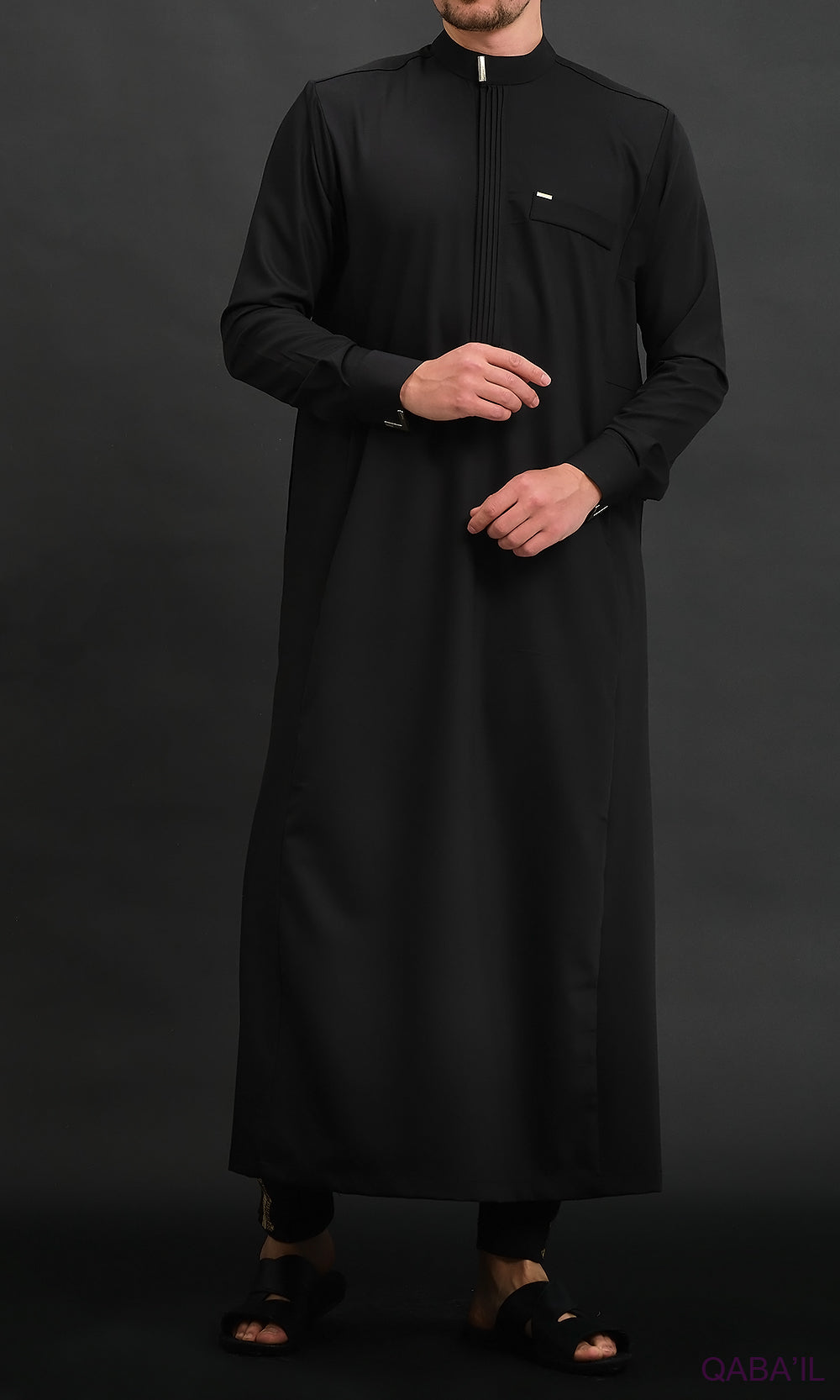 QL Qamis Bey en noir